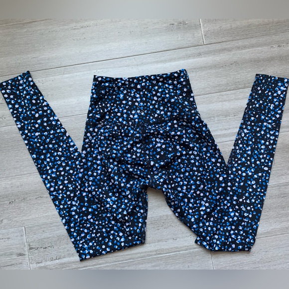 EUC Beyond Yoga Lux Droplet Leggings - Picture 2 of 5